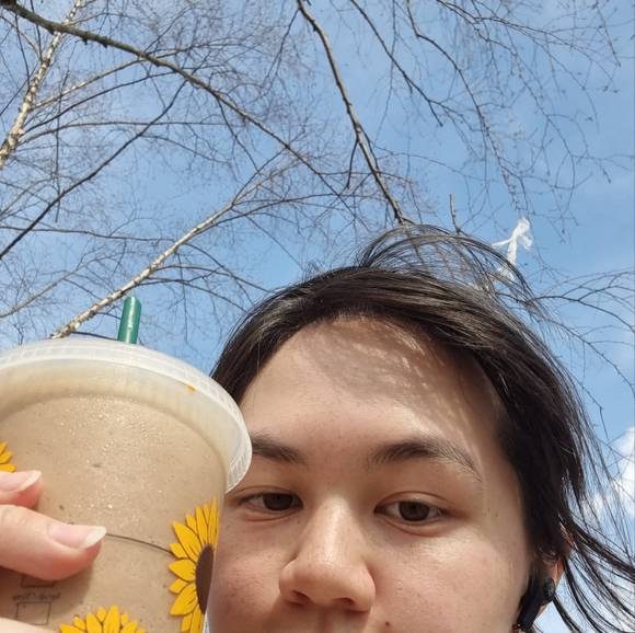 Meet your Posher, Danielle - Picture 3 of 4